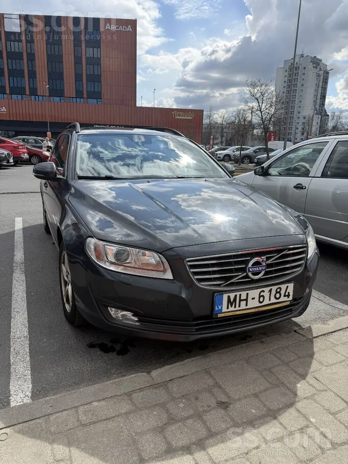 Volvo V70 2015 photo 2