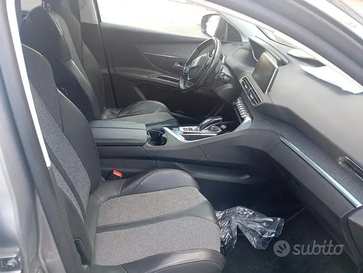 Peugeot 5008 2018 photo 4