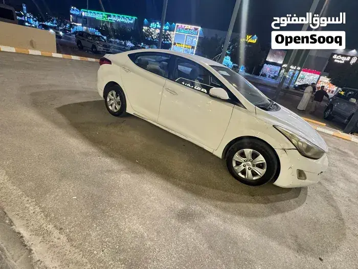 Hyundai Elantra 2013 photo 3