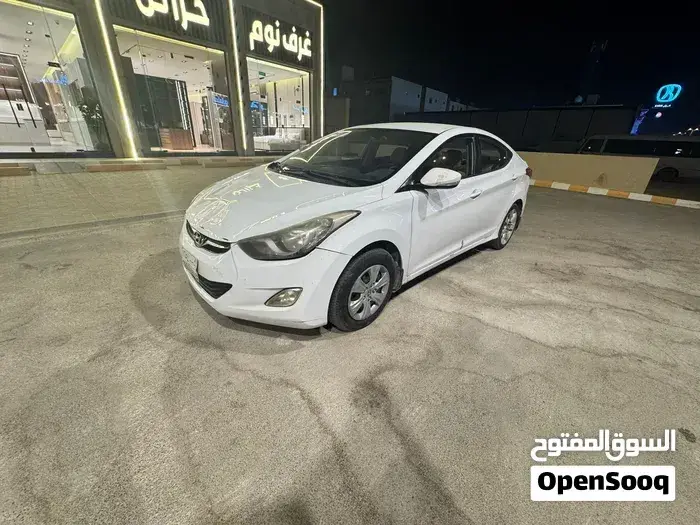 Hyundai Elantra 2013 photo 4