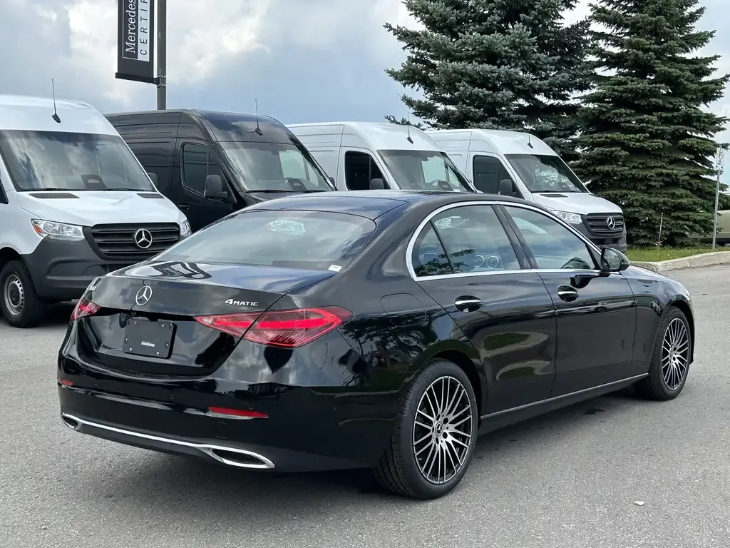 Mercedes-Benz C-Class 2026 photo 5