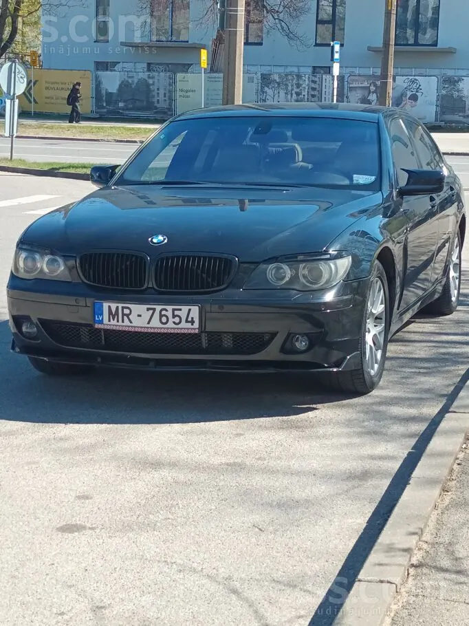 BMW 740