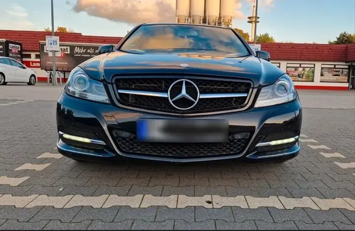 Mercedes-Benz C180