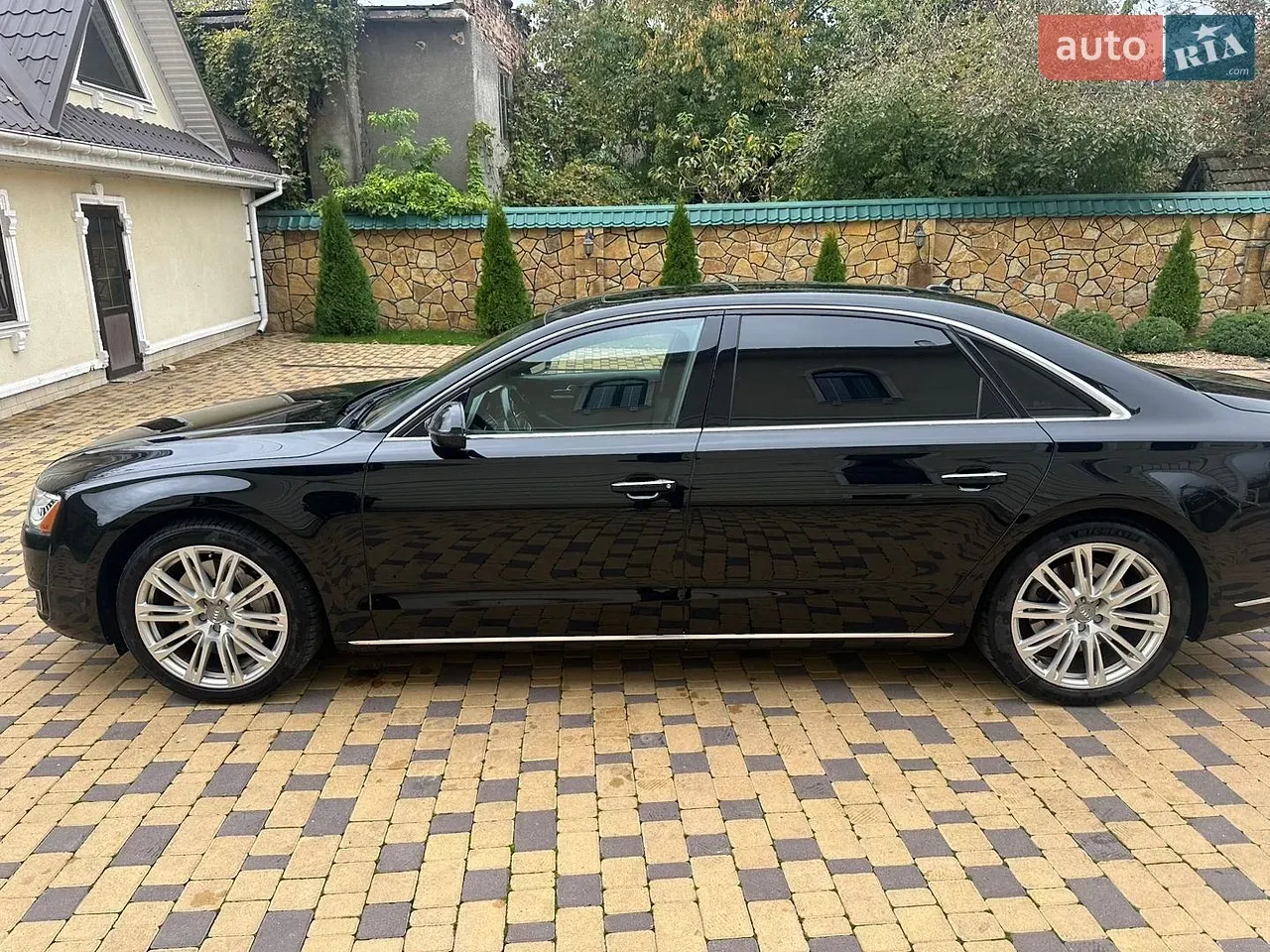 Audi A8 2015 photo 5