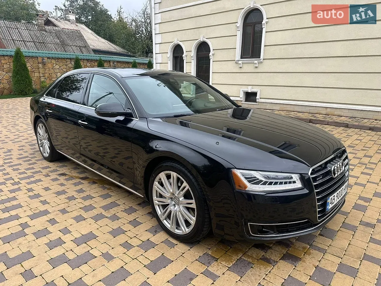 Audi A8 2015 photo 3