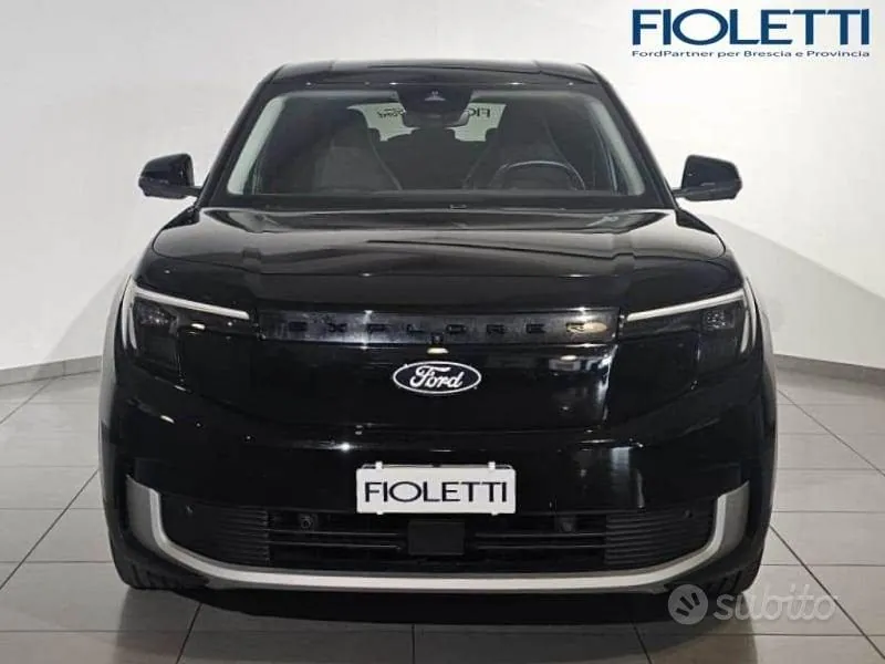 Ford Explorer 2024 photo 3