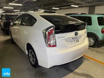 Toyota Prius 2015 photo 3