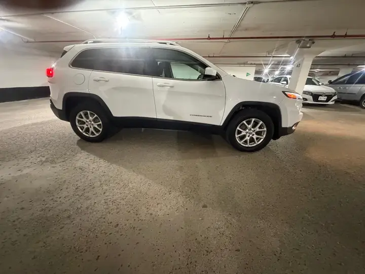 Jeep Cherokee 2014 photo 2