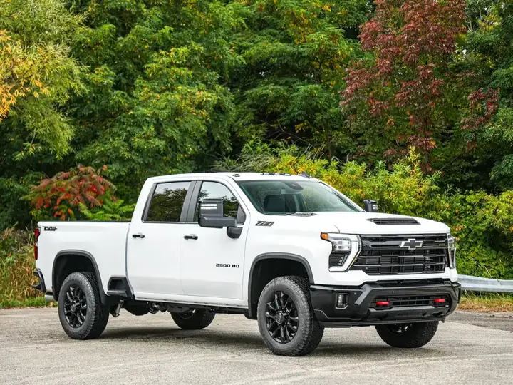 Chevrolet Silverado 2500 2026 photo 4