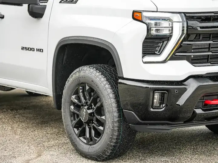 Chevrolet Silverado 2500 2026 photo 5