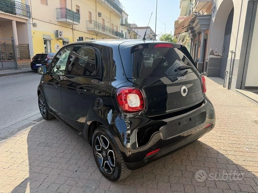 Smart Forfour 2019 photo 4