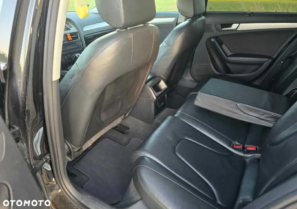 Audi A4 Avant 2010 photo 5