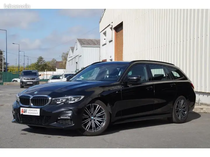 BMW 3 Series 2022 photo 2