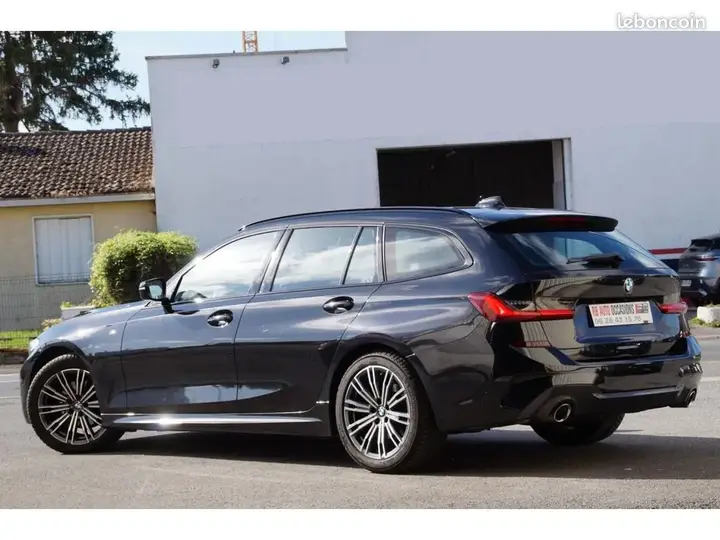 BMW 3 Series 2022 photo 3