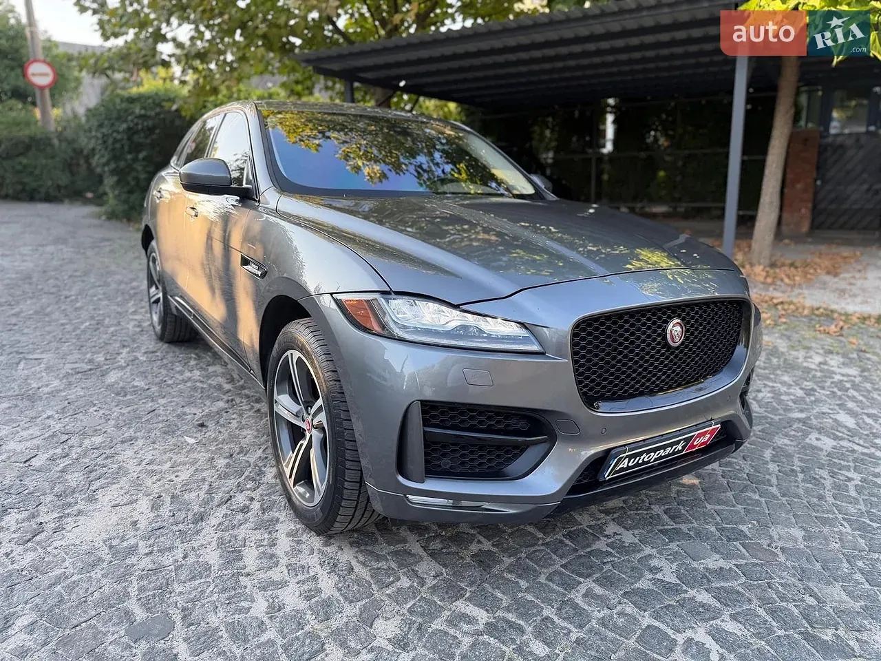 Jaguar F-Pace 2016 photo 3