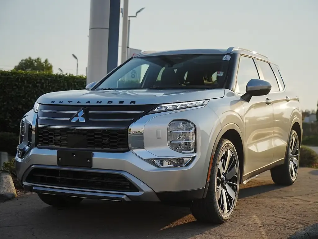 Mitsubishi Outlander 2026 photo 2