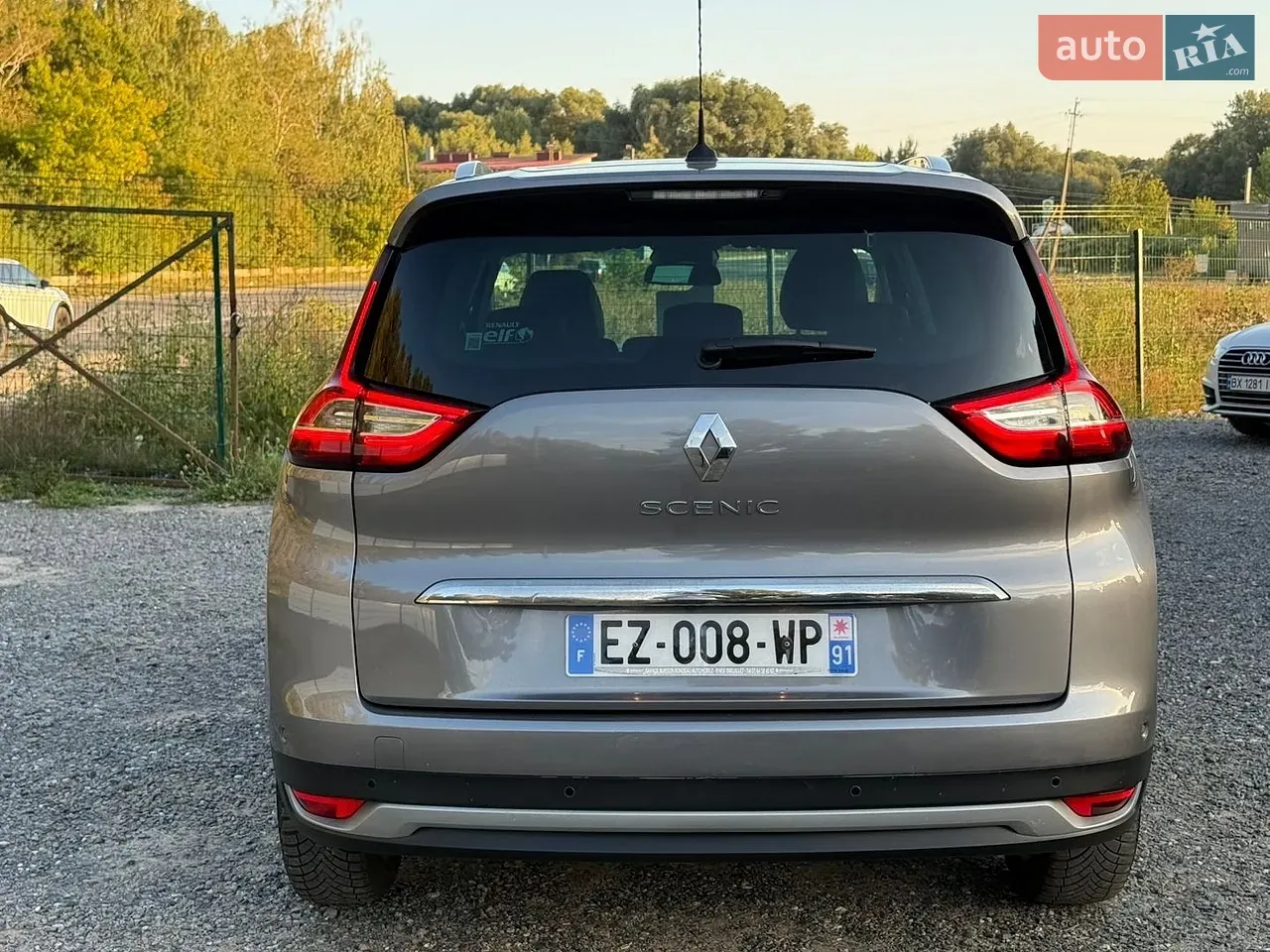 Renault Grand Scenic 2018 photo 4