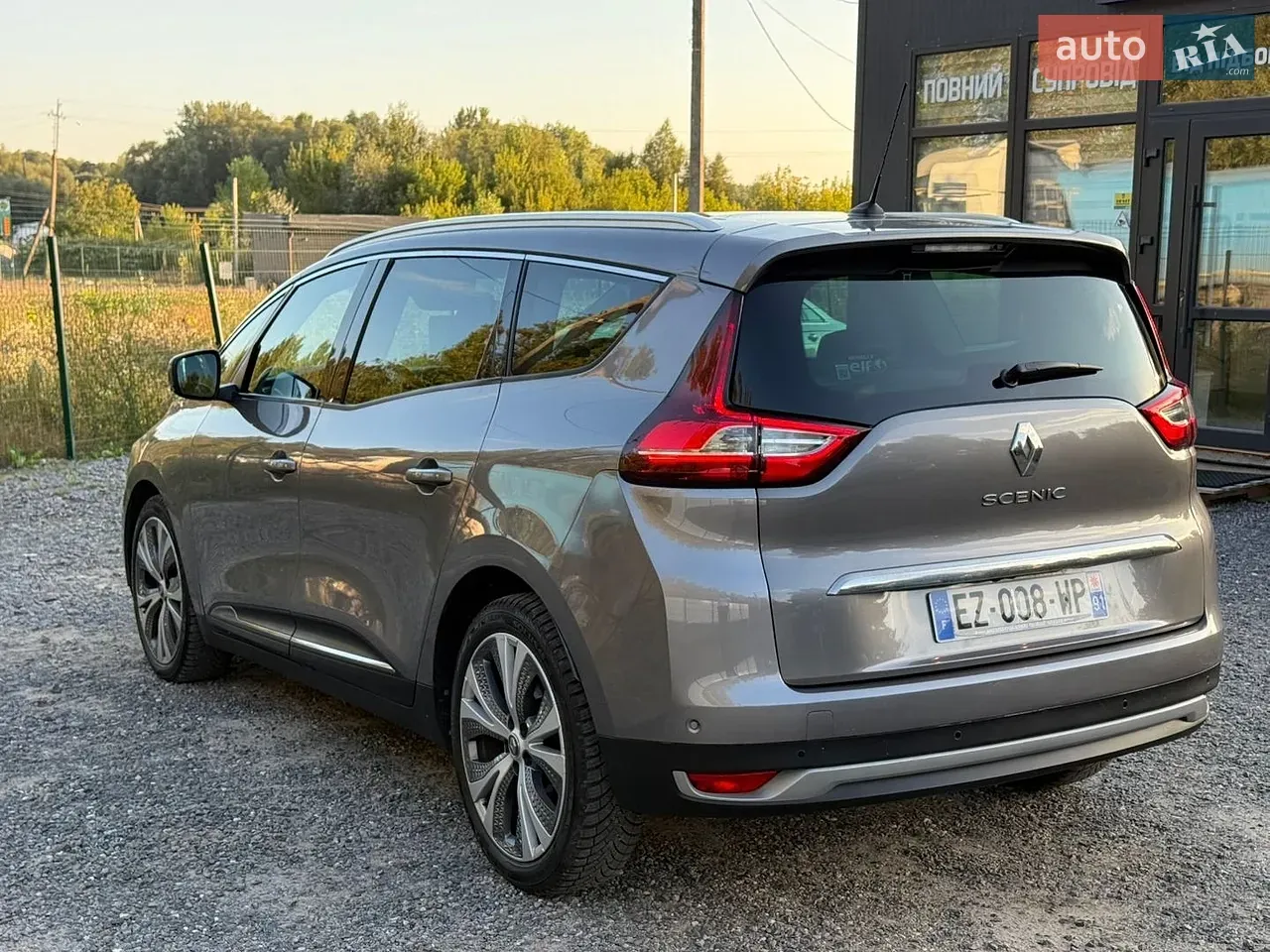 Renault Grand Scenic 2018 photo 3