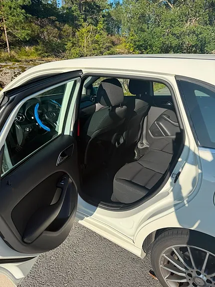 Mercedes-Benz B180 2014 photo 3