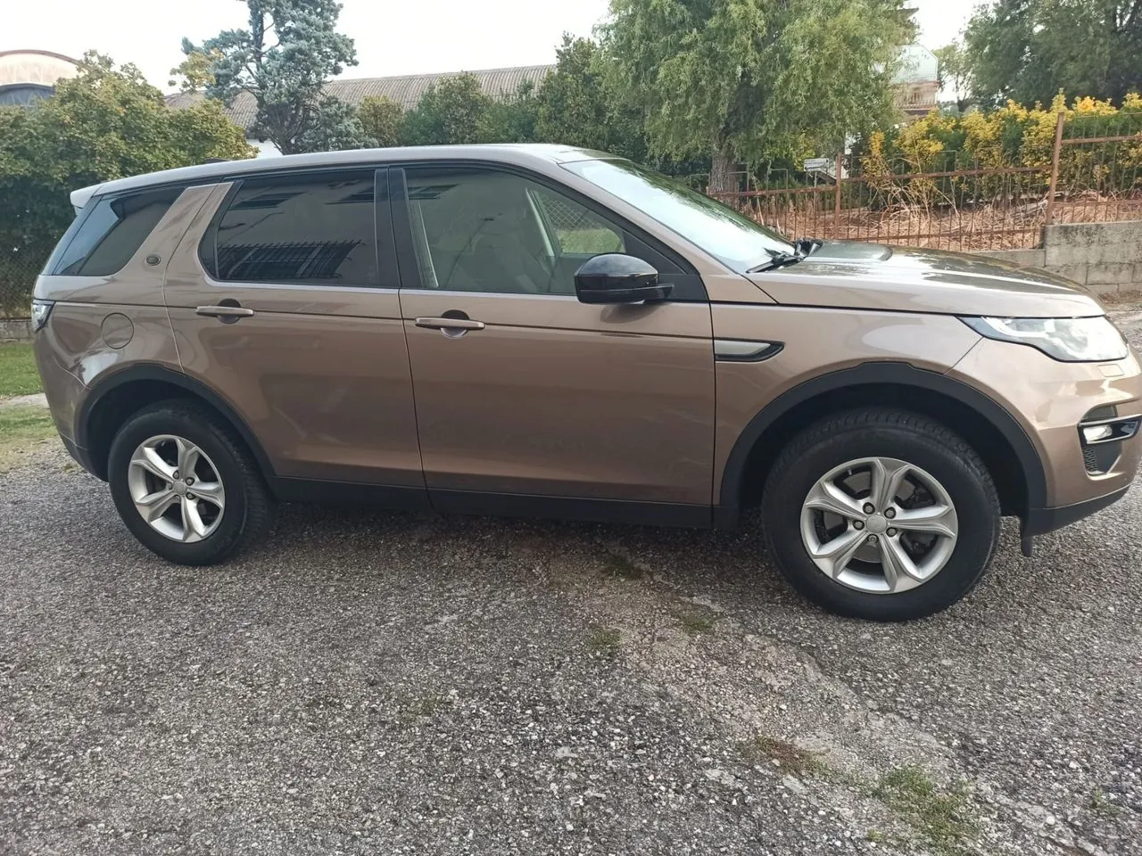 Land Rover Discovery Sport 2018 photo 5