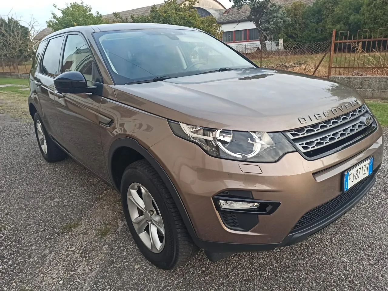 Land Rover Discovery Sport 2018 photo 4