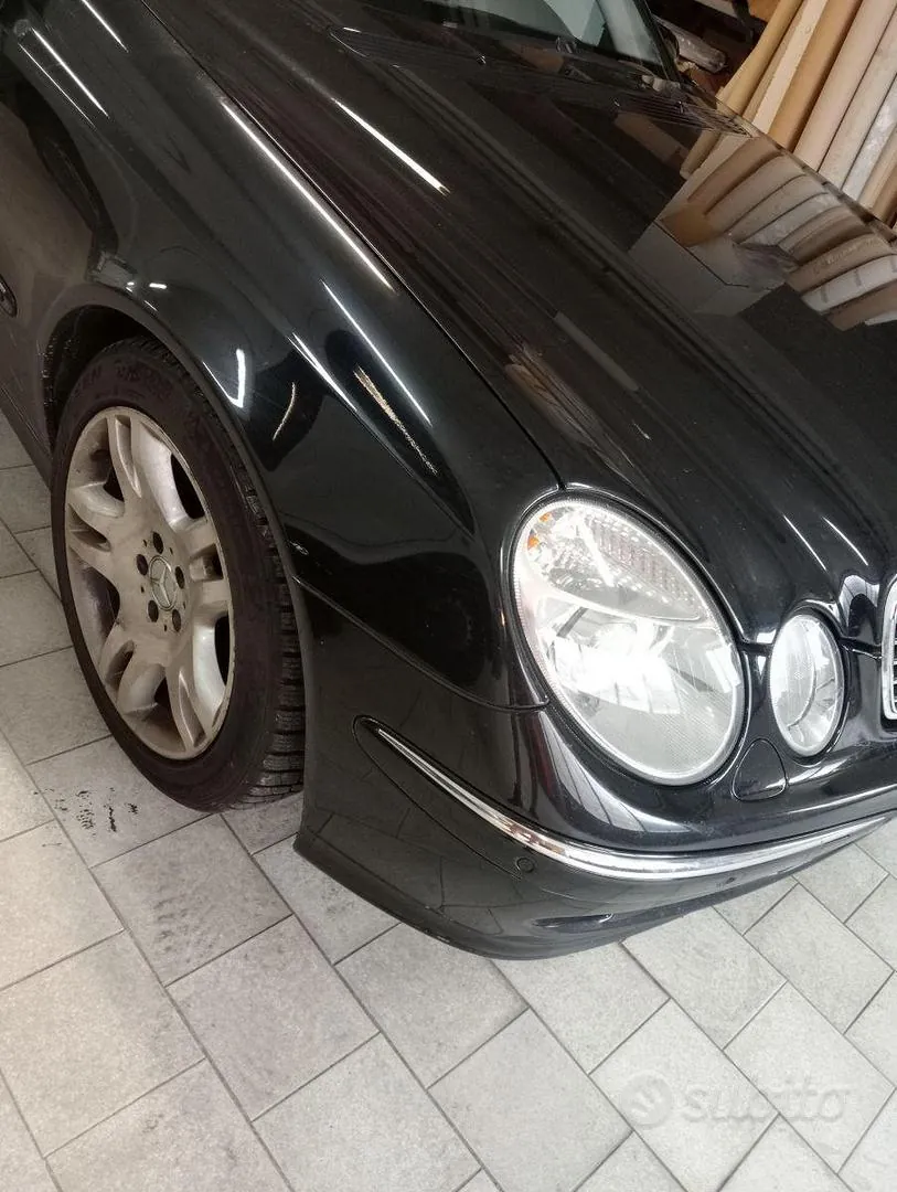 Mercedes-Benz E320 2004 photo 4