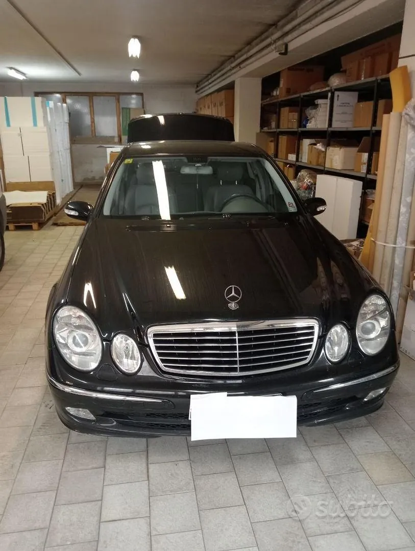 Mercedes-Benz E320