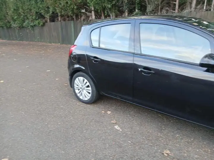 Vauxhall Corsa 2011 photo 4