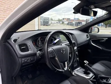 Volvo V40 2016 photo 3