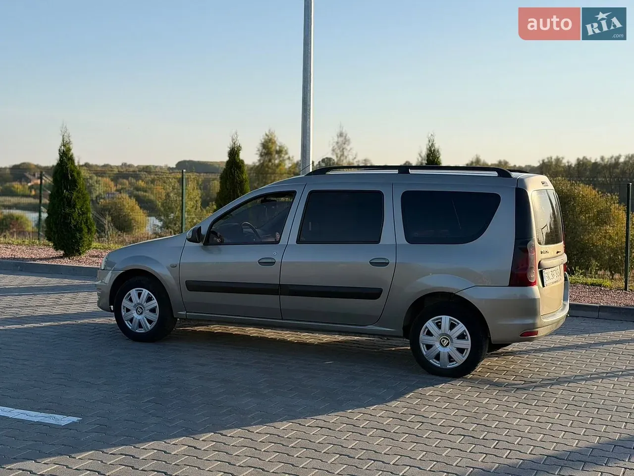 Dacia Logan 2010 photo 5