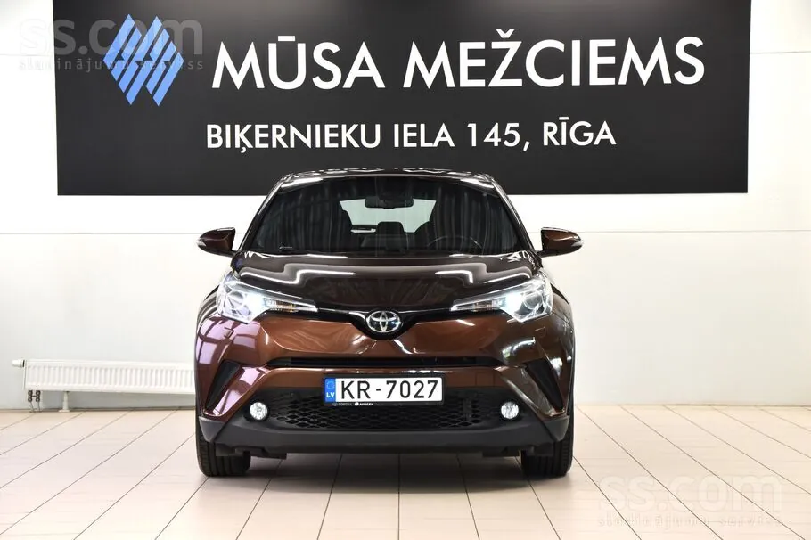 Toyota C-Hr 2017 photo 2