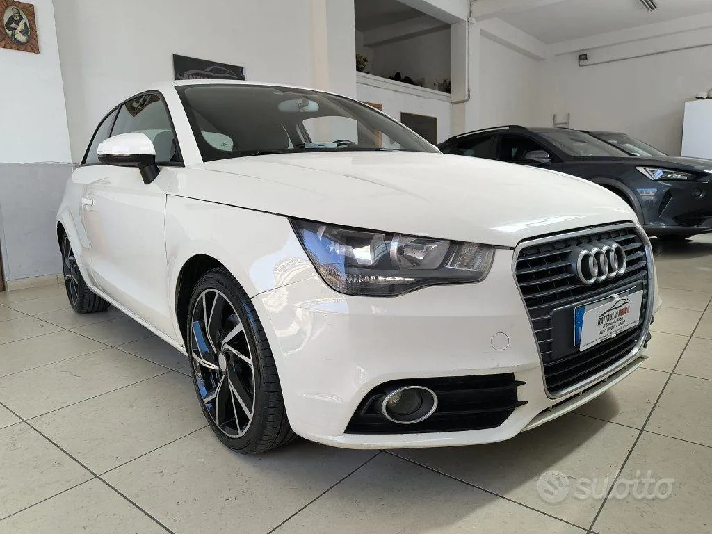 Audi A1 2010 photo 2