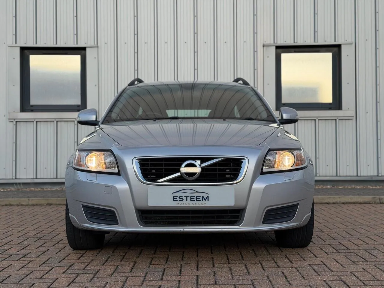 Volvo V50 2010 photo 2