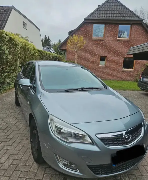 Opel Astra J