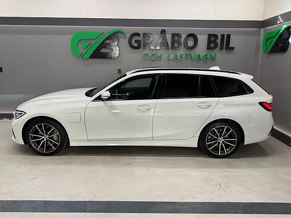 BMW 330E 2021 photo 2