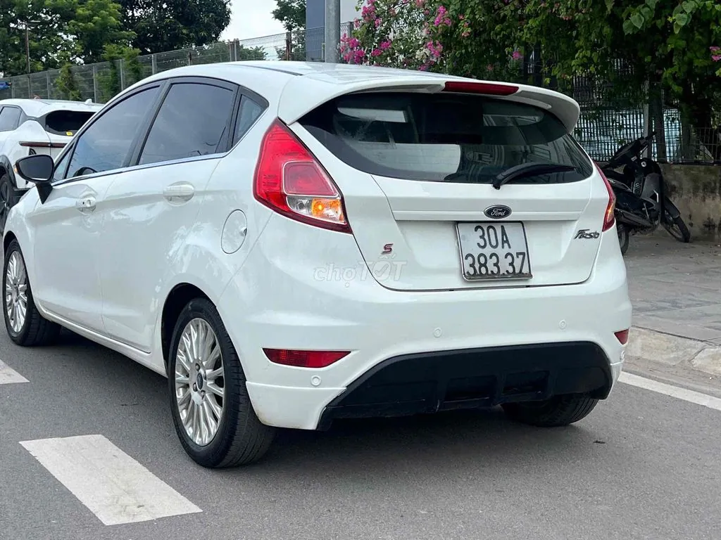 Ford Fiesta 2014 photo 3