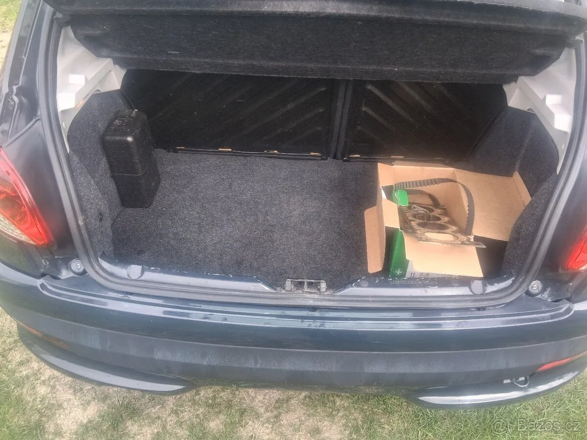 Peugeot 206 2012 photo 5
