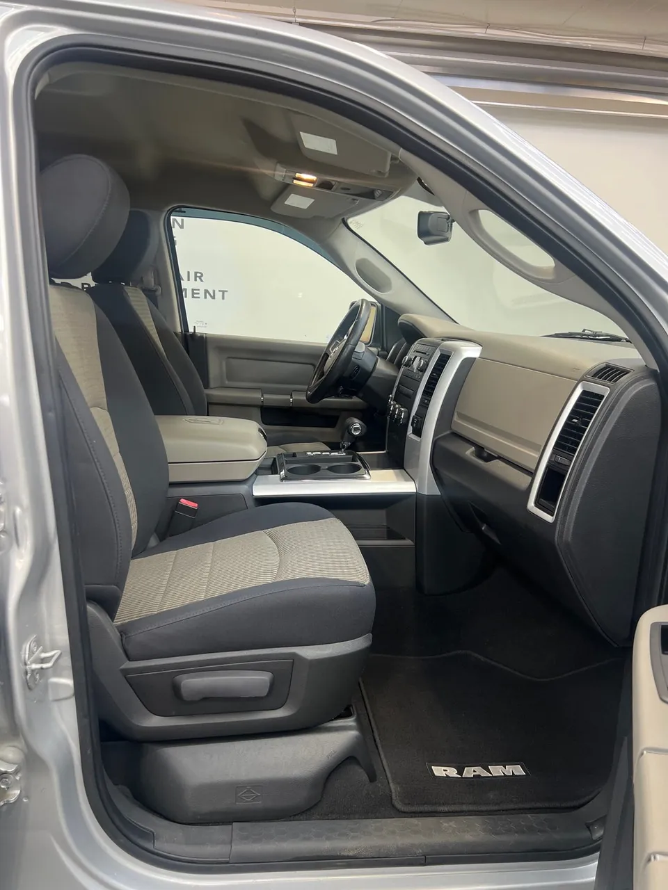Dodge Ram 1500 2010 photo 5