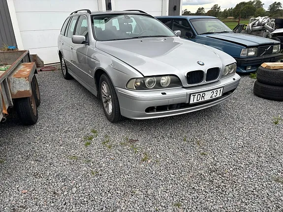 BMW 525I