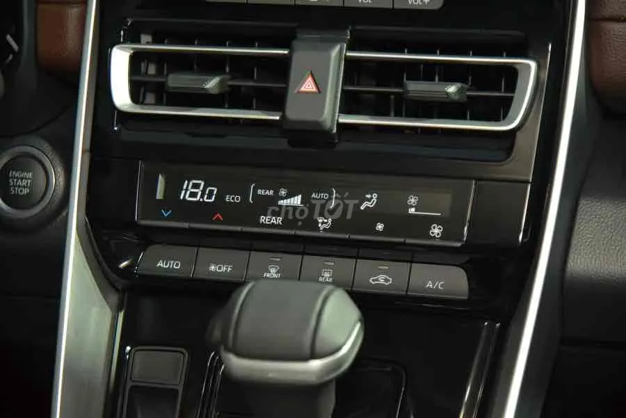 Toyota Innova Cross 2026 photo 5