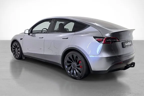 Tesla Model Y 2023 photo 4