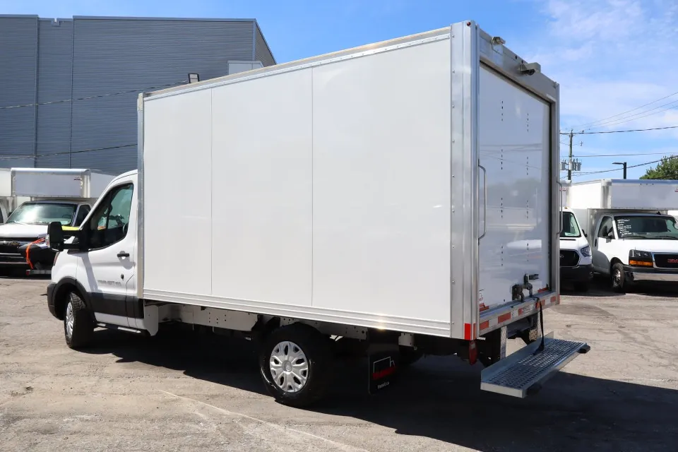 Ford Transit 2023 photo 3