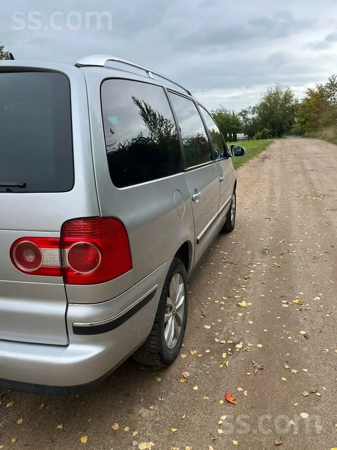 Volkswagen Sharan 2005 photo 4