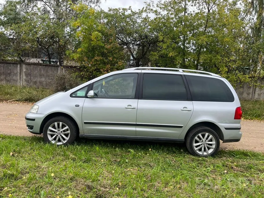 Volkswagen Sharan 2005 photo 3