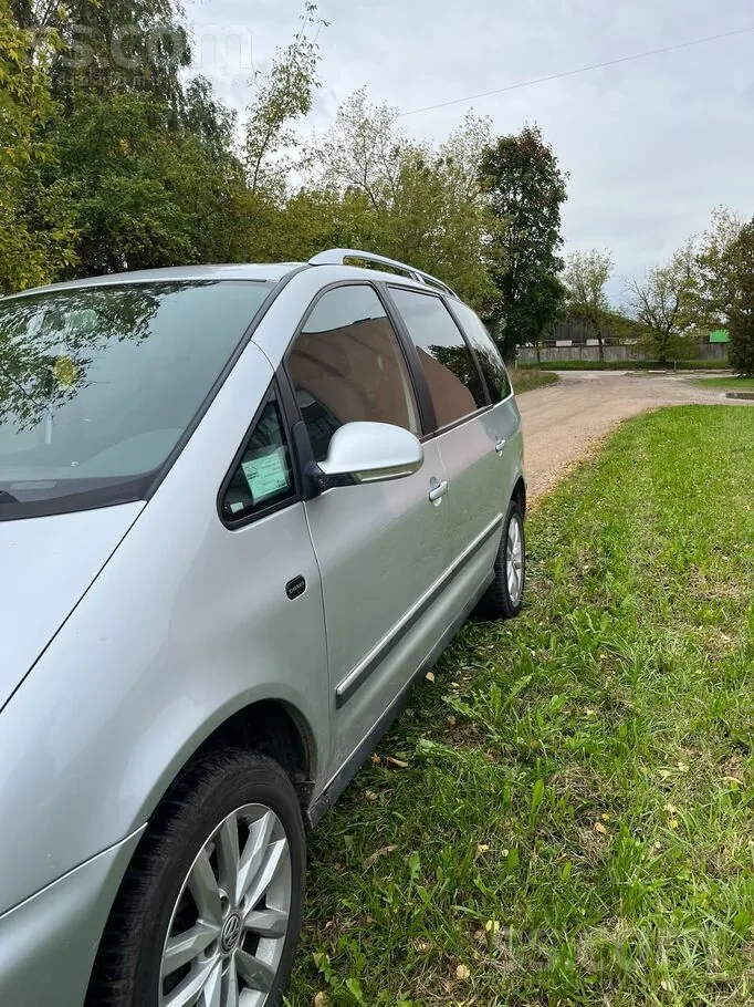 Volkswagen Sharan 2005 photo 2