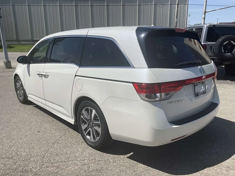 Honda Odyssey 2015 photo 5