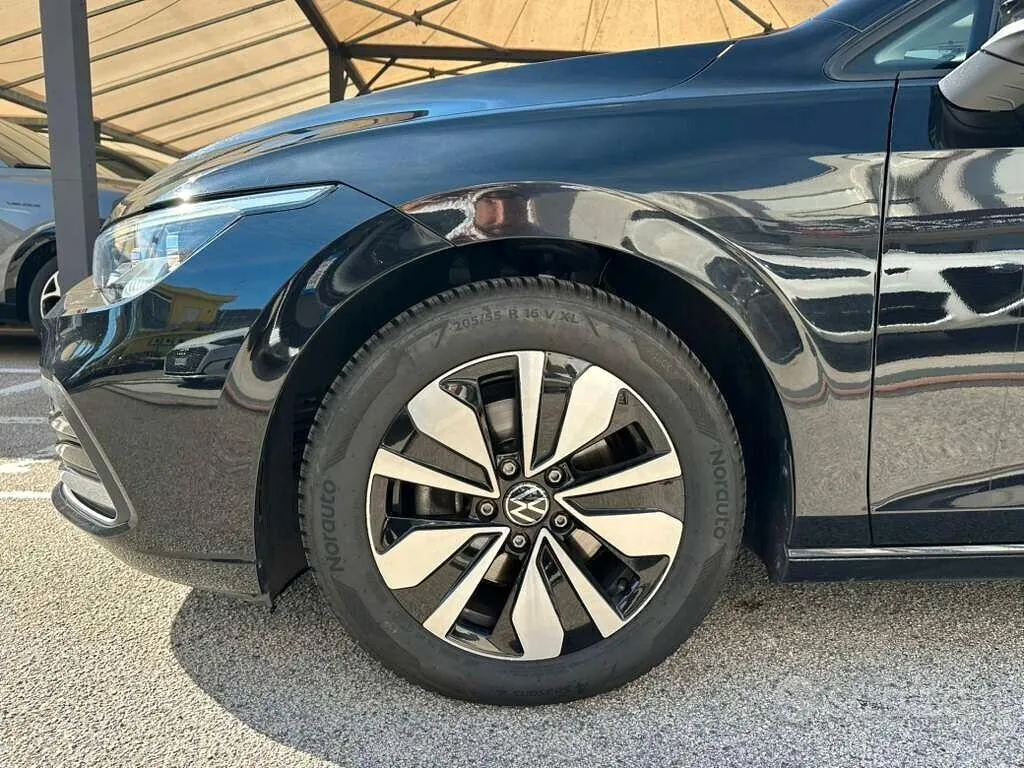 Volkswagen Golf 2023 photo 4