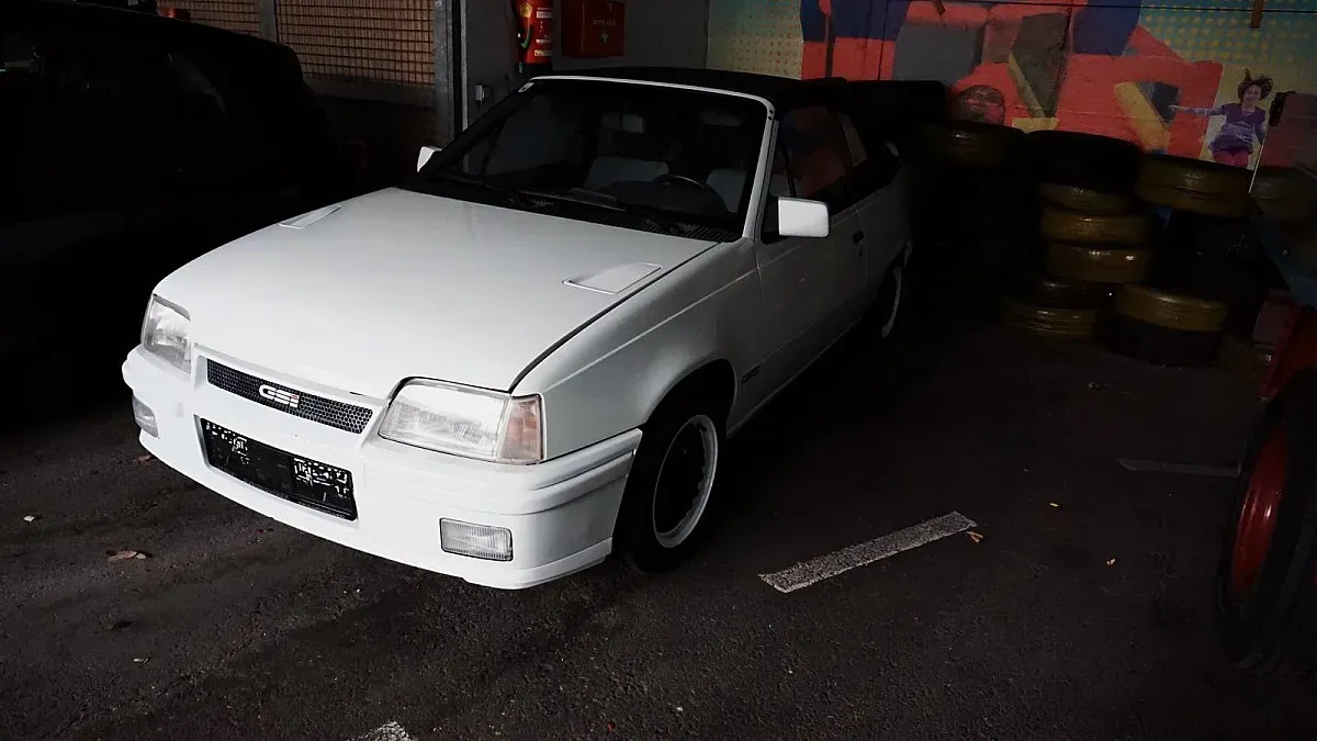 Opel Kadett 1989 photo 2