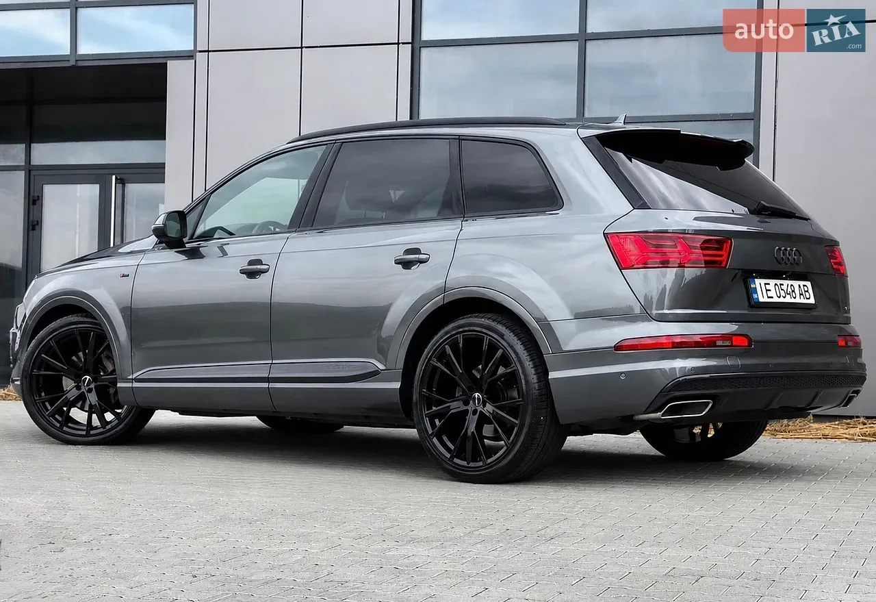 Audi Q7 2017 photo 4