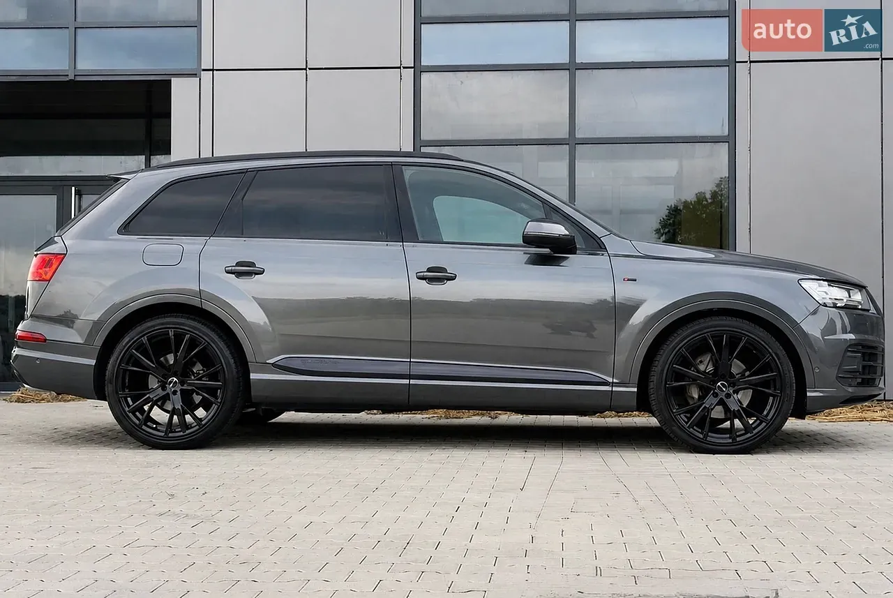 Audi Q7 2017 photo 5
